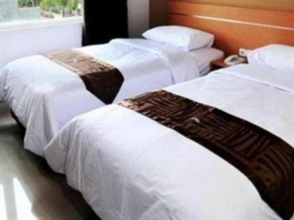 Guest House Nozz Semarang Exterior foto