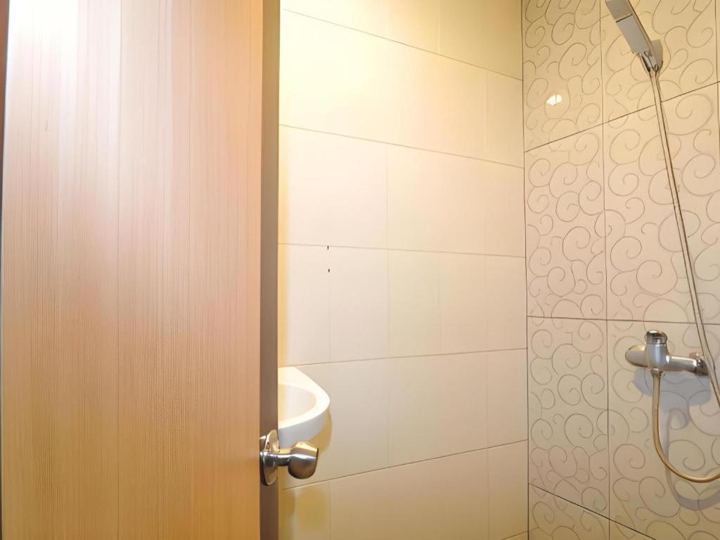 Guest House Nozz Semarang Exterior foto