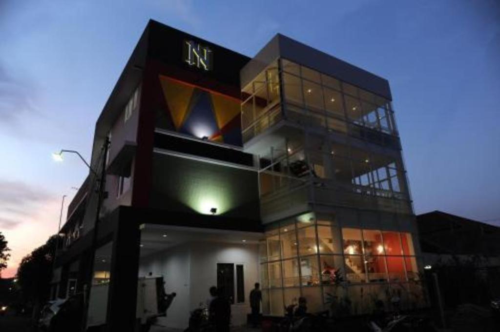 Guest House Nozz Semarang Exterior foto