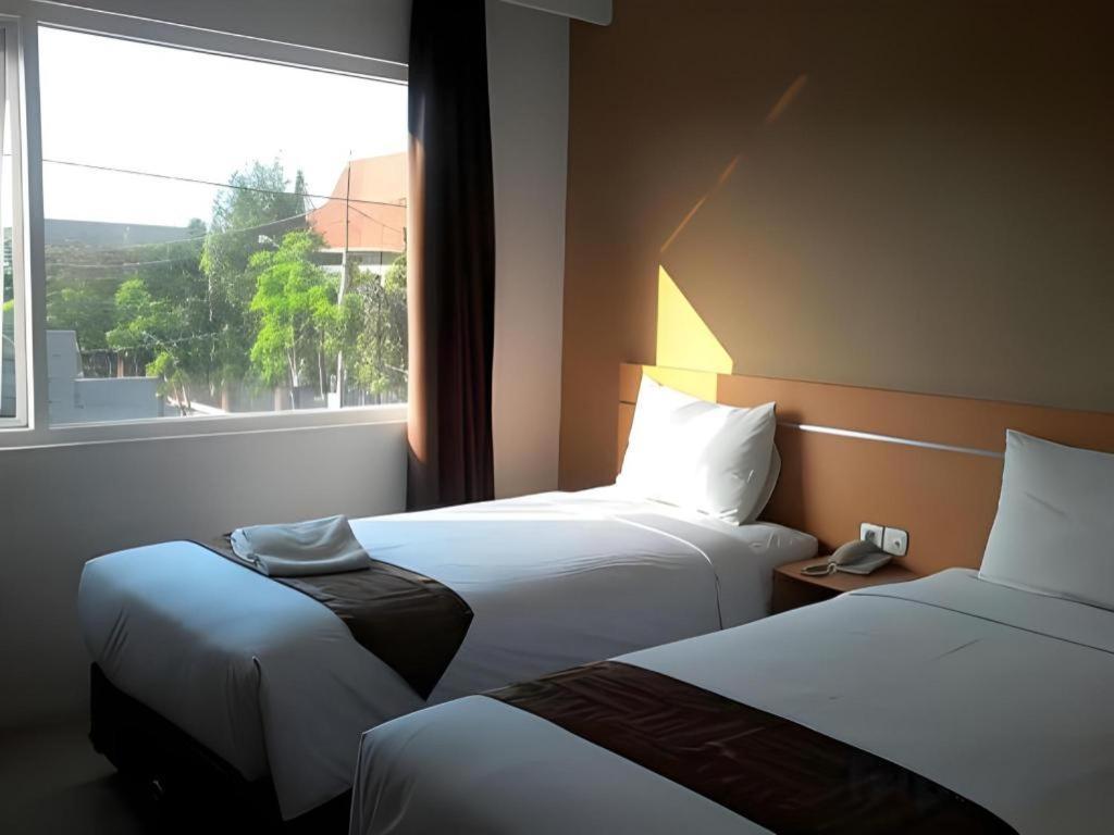 Guest House Nozz Semarang Exterior foto