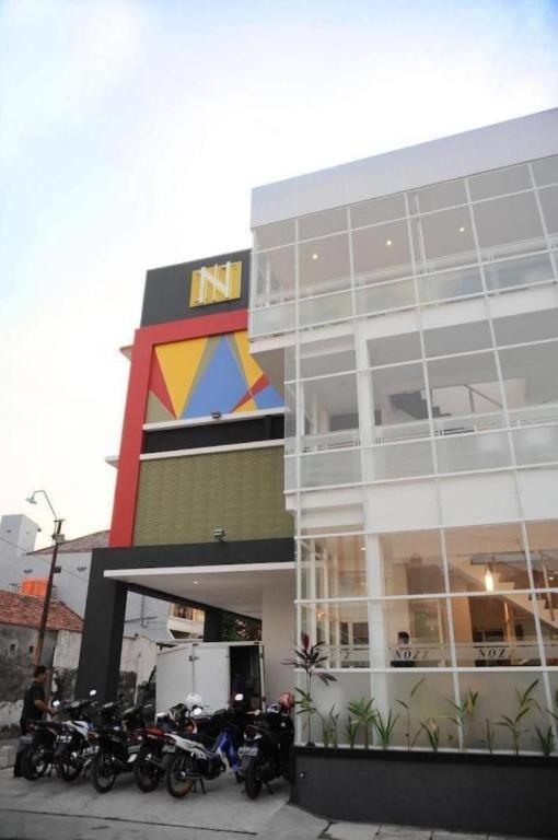 Guest House Nozz Semarang Exterior foto
