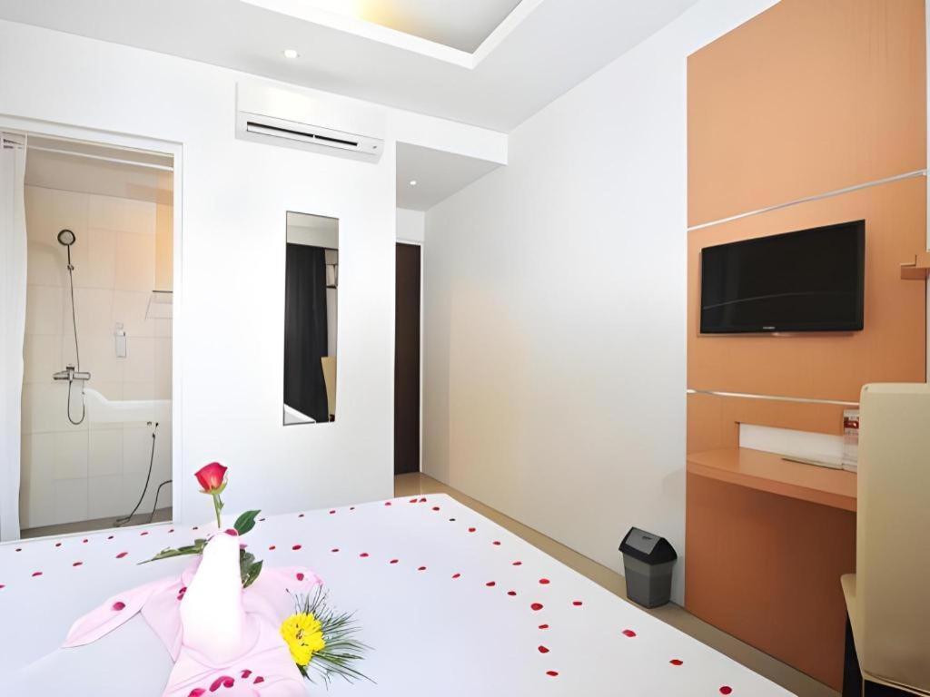 Guest House Nozz Semarang Exterior foto